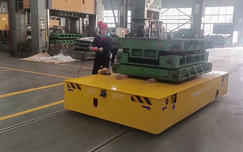 無軌電動平車采用差速轉向機構和采用舵輪轉向機構的區(qū)別