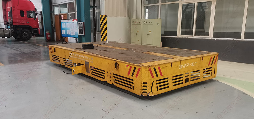 蓄電池電動(dòng)平車1